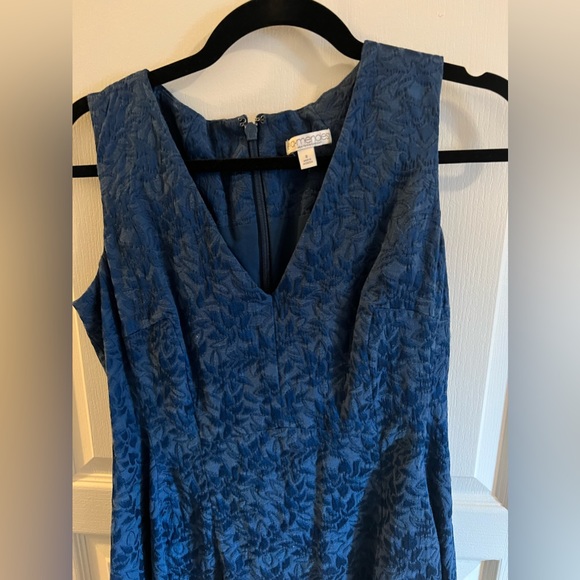 Patterned blue dress - New York and Company x Eva Mendes - Size 8 - Picture 3 of 3